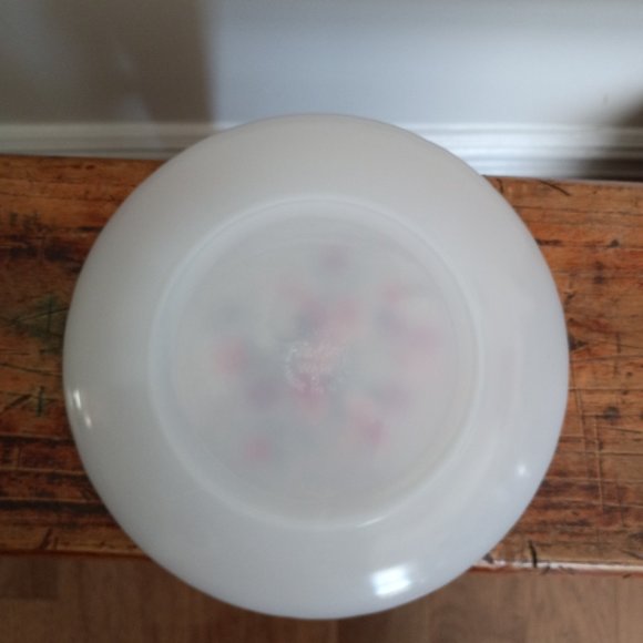 Vintage Fire King Primrose White Red Pink Flowers Salad Plate - Picture 7 of 10